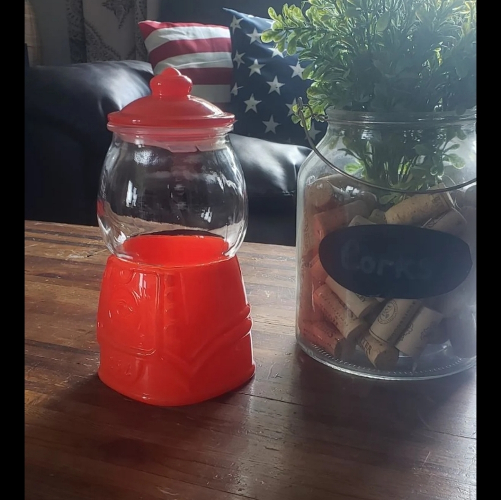 Gumball machine